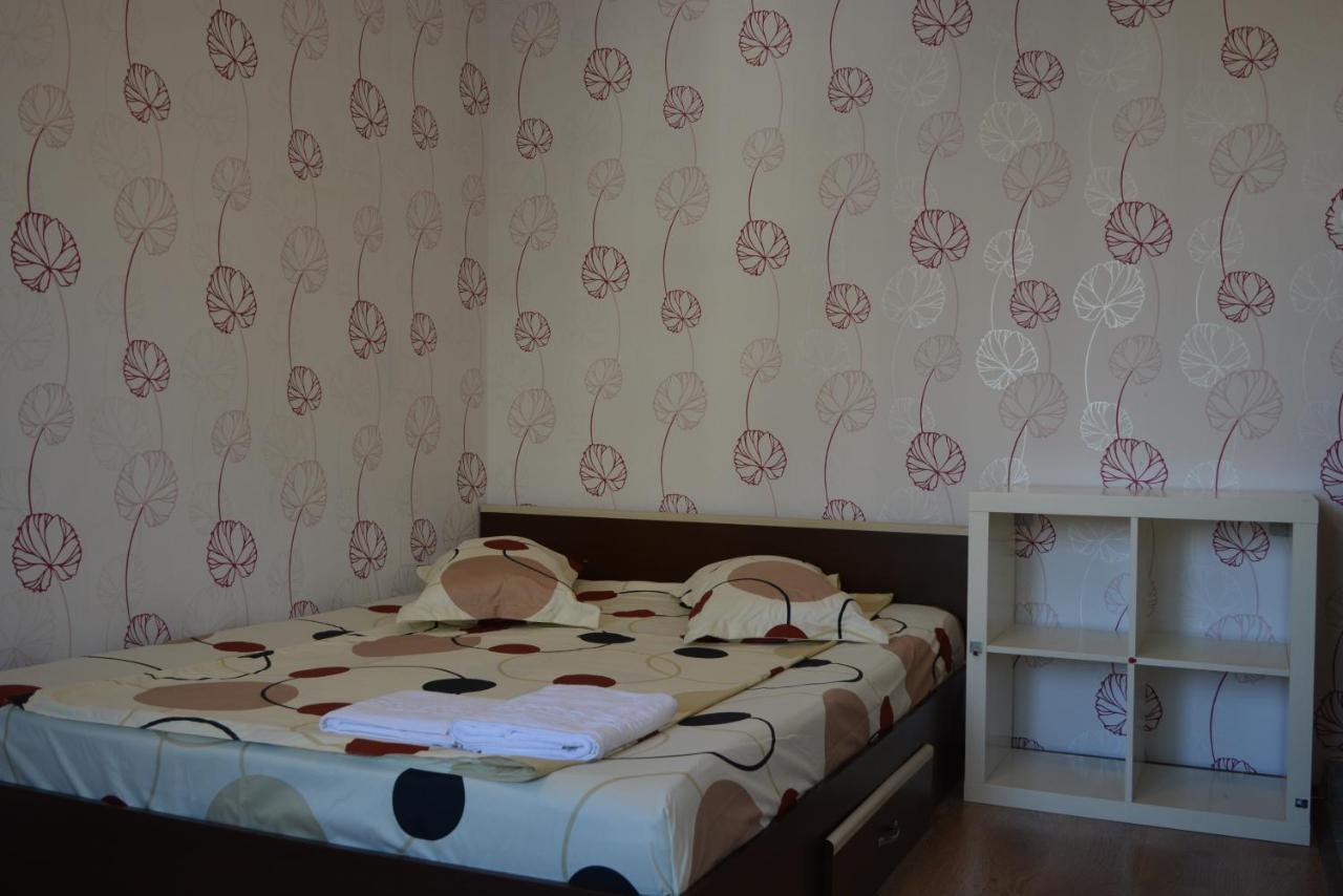 Iulia Studio 9 Букурещ Екстериор снимка